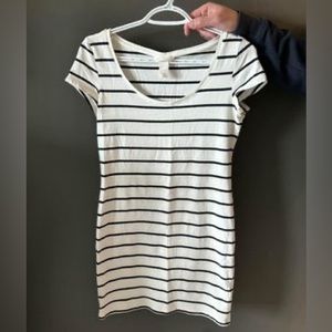 Light t shirt dress, black and white, H&M